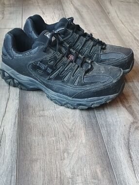 Skechers Men's Black Steel-Toe Athletic Work Shoes